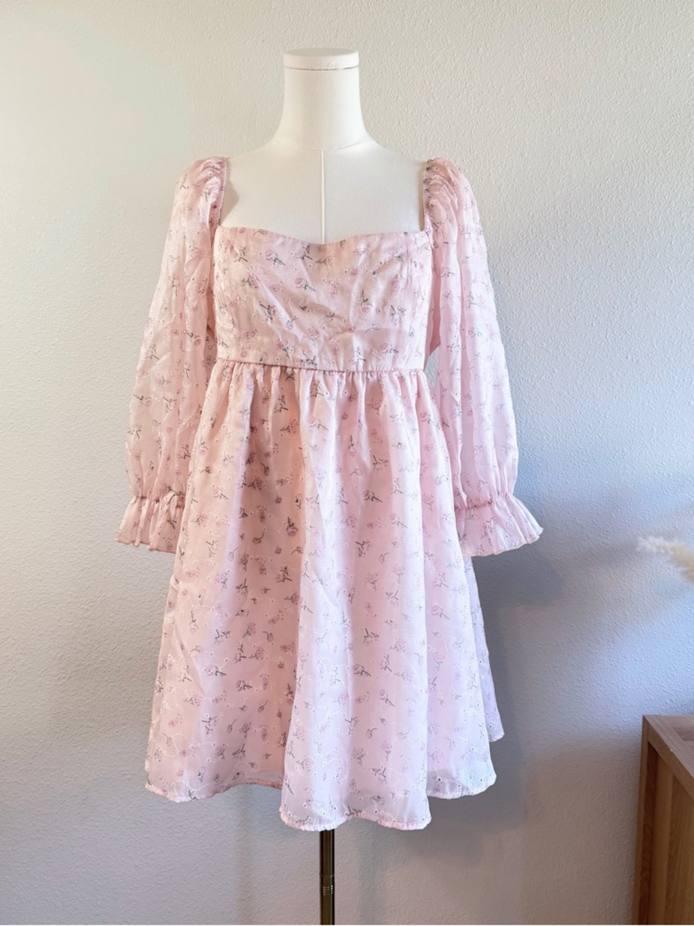 Jessica Simpson Embroidered Light Pink Floral Puff Sleeve Square Neck Dress